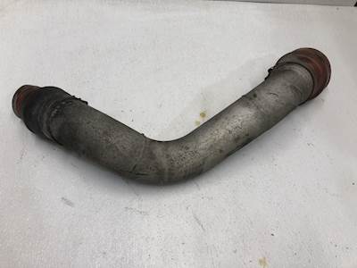 Caterpillar 3176 Air Transfer Tube for a Peterbilt 377