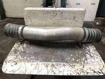 Caterpillar C13 Air Transfer Tube for a Kenworth T800