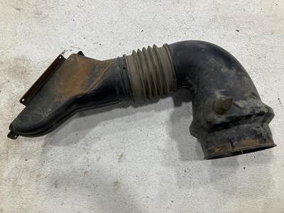 Cummins ISB 6.7L Air Transfer Tube for a Ford F650