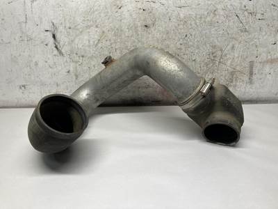 Cummins ISB 6.7L Air Transfer Tube for a Kenworth T370