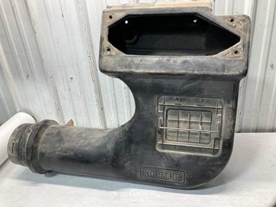 Cummins ISM Air Transfer Tube for a International 5500I