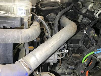 Cummins ISM Air Transfer Tube for a International 7600