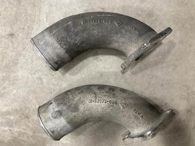 Cummins ISM Air Transfer Tube for a Freightliner FL112