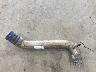 Cummins ISX Air Transfer Tube for a International 9900