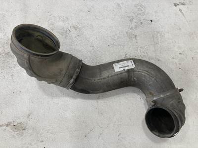 Cummins ISX Air Transfer Tube for a International 9400