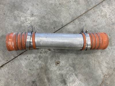 Cummins ISX Air Transfer Tube for a Peterbilt 579