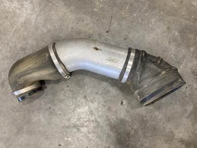 Cummins ISX Air Transfer Tube for a Peterbilt 579