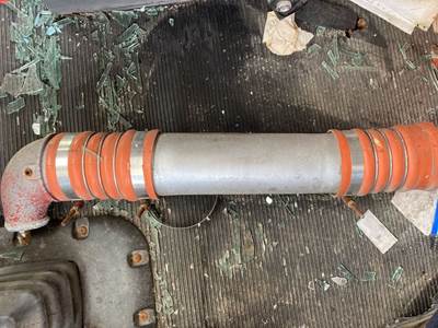 Cummins ISX15 Air Transfer Tube for a Peterbilt 587