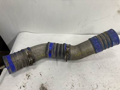 Cummins ISX15 Air Transfer Tube for a Peterbilt 579