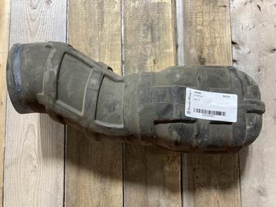 Cummins L10 Air Transfer Tube for a International 8100