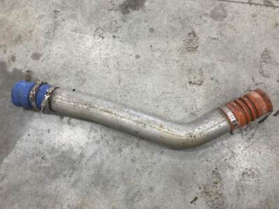 Cummins M11 Air Transfer Tube for a International 9200
