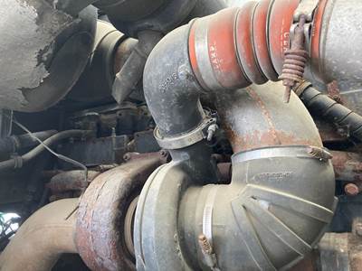 Cummins N14 CELECT PLUS Air Transfer Tube for a International 9400