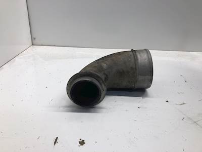 Detroit DD13 Air Transfer Tube for a Freightliner Cascadia