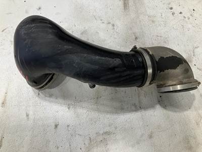 Detroit DD13 Air Transfer Tube for a Freightliner Cascadia