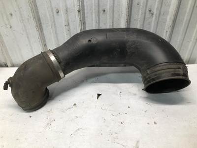 Detroit DD13 Air Transfer Tube for a Freightliner Cascadia
