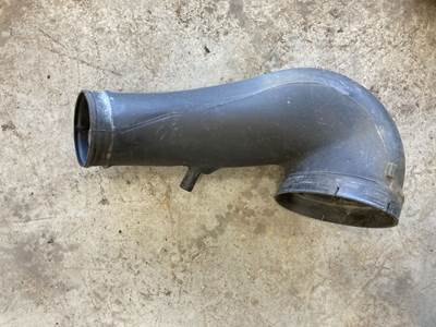 Detroit DD13 Air Transfer Tube for a Freightliner Cascadia