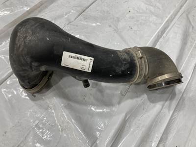 Detroit DD13 Air Transfer Tube for a Freightliner Cascadia