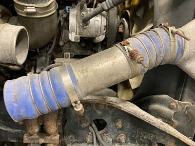 Detroit DD13 Air Transfer Tube for a Freightliner Cascadia