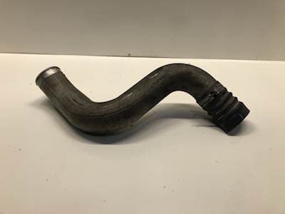Detroit DD15 Air Transfer Tube for a Freightliner Cascadia