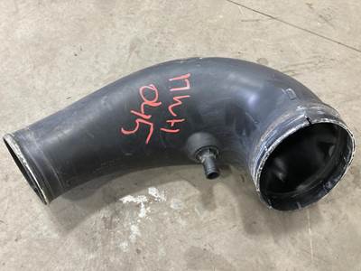 Detroit DD15 Air Transfer Tube for a Freightliner Cascadia