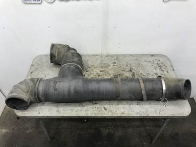 Detroit Series 60 12.7L Air Transfer Tube for a Freightliner Classic XL