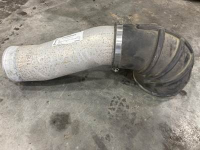 Detroit Series 60 12.7L Air Transfer Tube for a Freightliner FLD120