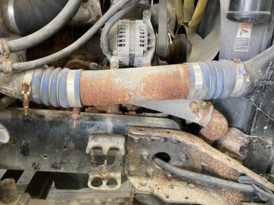 Detroit Series 60 14.0L Air Transfer Tube for a Freightliner Columbia 120