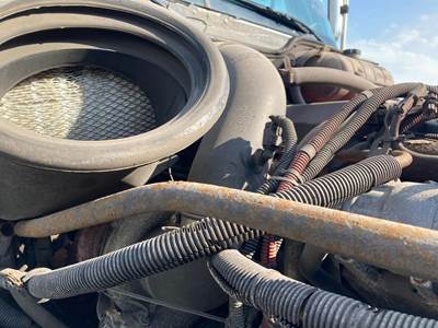 Detroit Series 60 14.0L Air Transfer Tube for a Freightliner Columbia 120