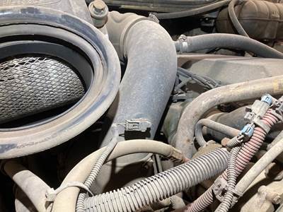 Detroit Series 60 14.0L Air Transfer Tube for a Freightliner Columbia 120