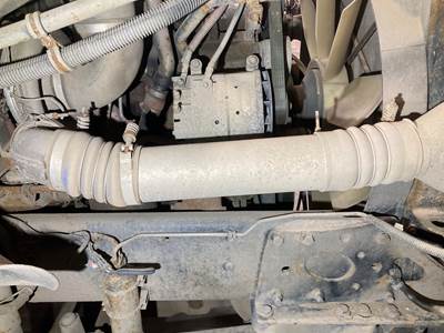 Detroit Series 60 14.0L Air Transfer Tube for a Freightliner Columbia 120