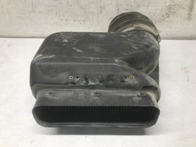 Ford 7.8 Air Transfer Tube for a Ford F800