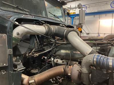 Freightliner Classic XL Air Transfer Tube