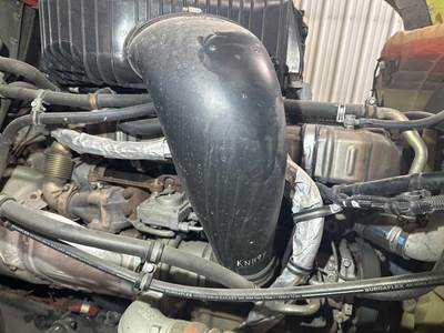 Freightliner Coronado 122 SD Air Transfer Tube for a Freightliner 122SD