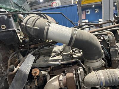 Freightliner FLD120 Air Transfer Tube