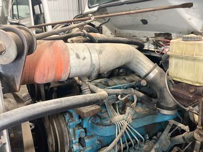 International 4900 Air Transfer Tube