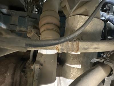 International 4900 Air Transfer Tube