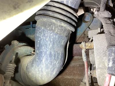 International 7300 Air Transfer Tube