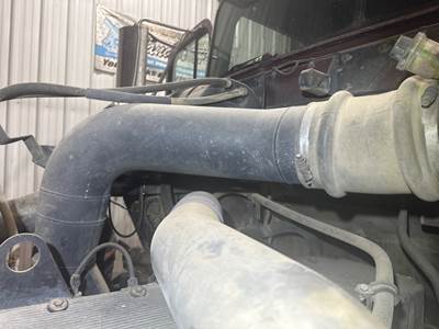 International 9200 Air Transfer Tube