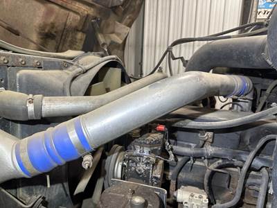 International 9200 Air Transfer Tube