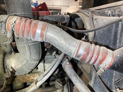 International 9400 Air Transfer Tube