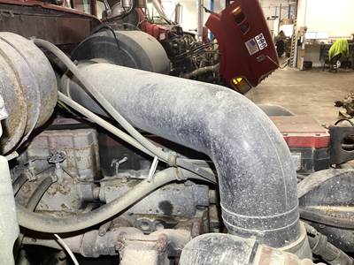 International 9400 Air Transfer Tube