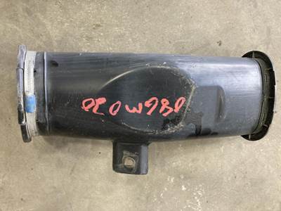 Isuzu 4HK1T Air Transfer Tube for a GMC W3500