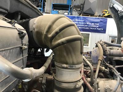 Kenworth T880 Air Transfer Tube