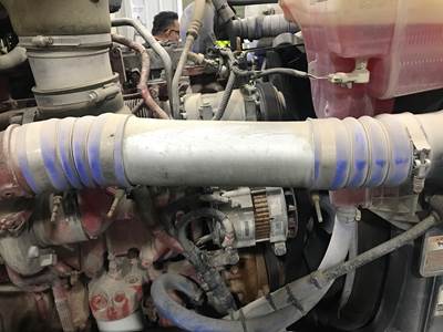 Kenworth T880 Air Transfer Tube