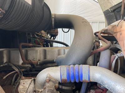 Mack MP7 Air Transfer Tube for a Mack Cxu