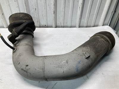 Mercedes-Benz MBE 4000 Air Transfer Tube for a Sterling L9501