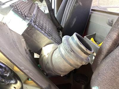 Paccar MX-11 Air Transfer Tube for a Peterbilt 579