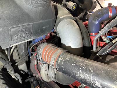 Peterbilt 587 Air Transfer Tube