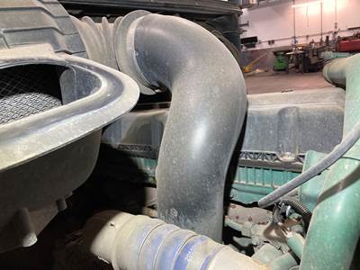 Volvo VNL Air Transfer Tube