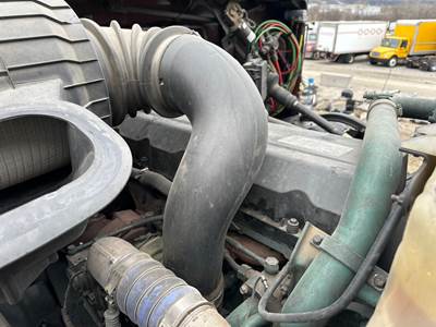 Volvo VNL Air Transfer Tube